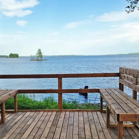 Paksuniemen Majatalo