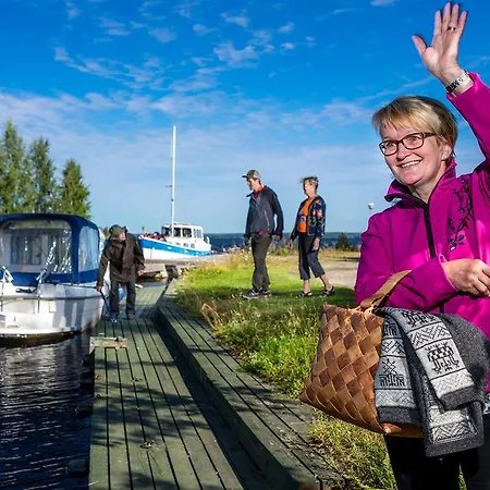 Paksuniemen Majatalo Rääkkylä