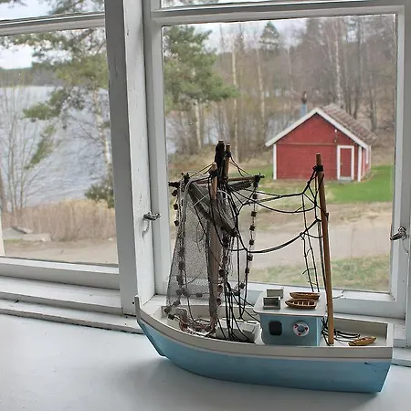 Bed & Breakfast Paksuniemen Majatalo Rääkkylä