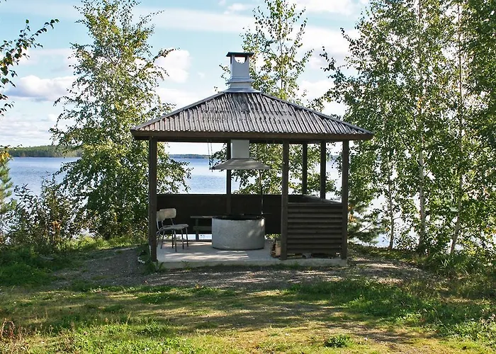 Panzió Paksuniemen Majatalo Rääkkylä