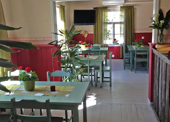 Panzió Paksuniemen Majatalo Rääkkylä