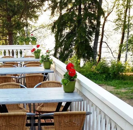 Panzió Paksuniemen Majatalo Rääkkylä