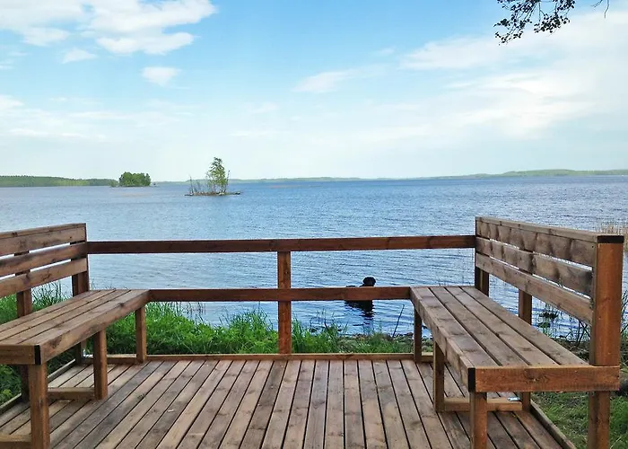 Paksuniemen Majatalo