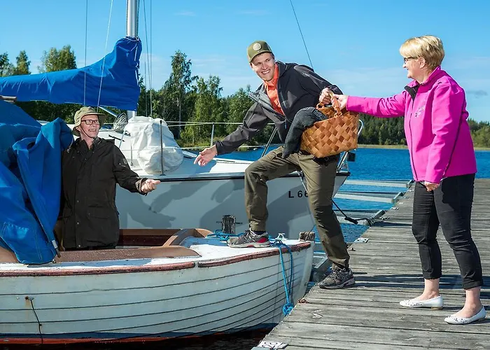 Panzió Paksuniemen Majatalo Rääkkylä